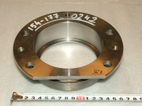 купить Стакан переднего подшипника промежуточного вала КПП-154 / ПАО КамАЗ / с разбора