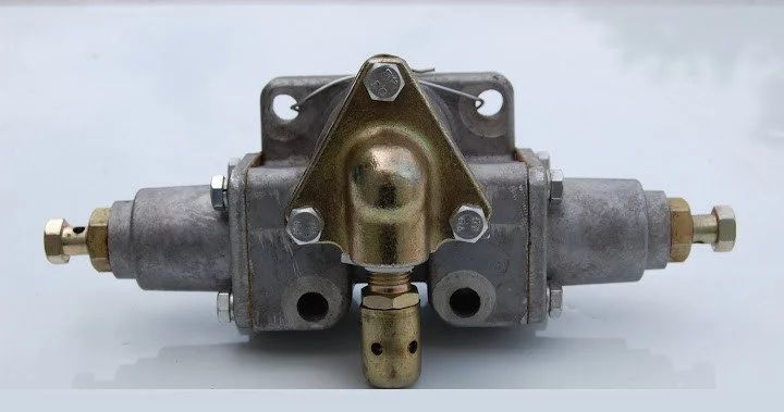 купить Воздухораспределитель в сборе 202 КПП