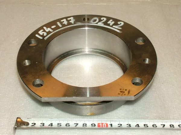 купить Стакан переднего подшипника промежуточного вала КПП-154 / ПАО КамАЗ / с разбора